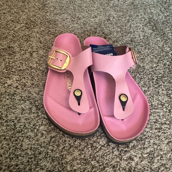 Birkenstock Shoes - Birkenstock Pink Sandals with Gold Accents Size 40 NWOB